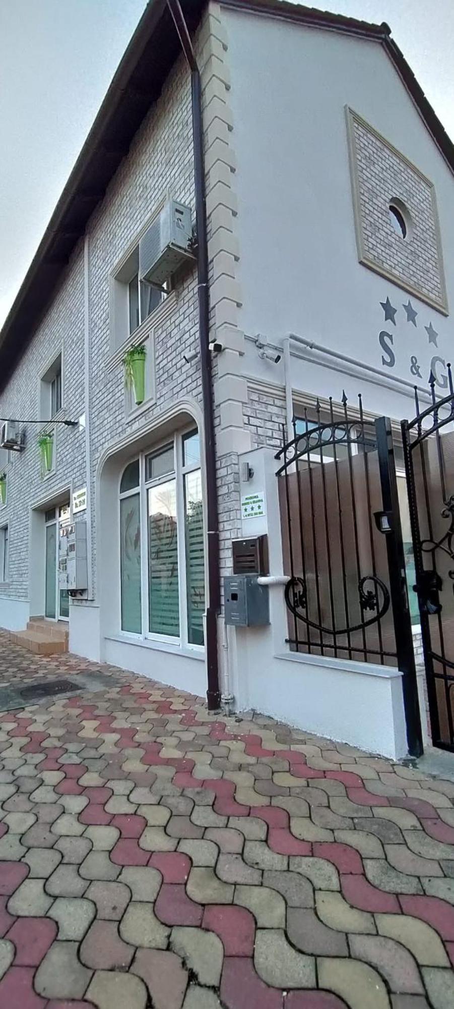 Pensiunea Sergiu & Geanina Arad Buitenkant foto