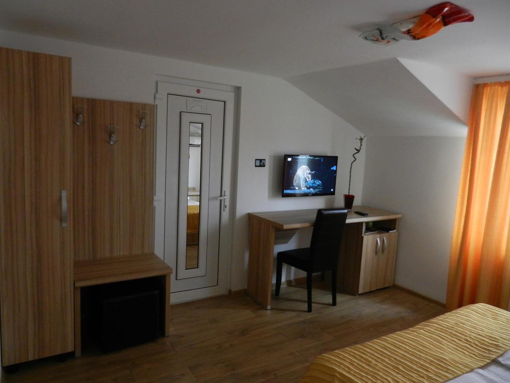 Pensiunea Sergiu & Geanina Arad Kamer foto